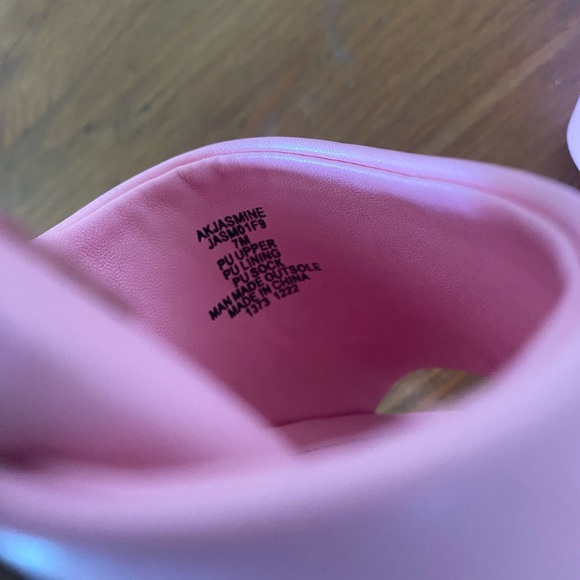 Anne Klein “Jasmine” sandal - Picture 5 of 6